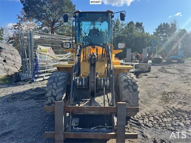 Hjullaster Volvo L30G Wheel Loader w/ Bucket and Forks. 2100 hours!