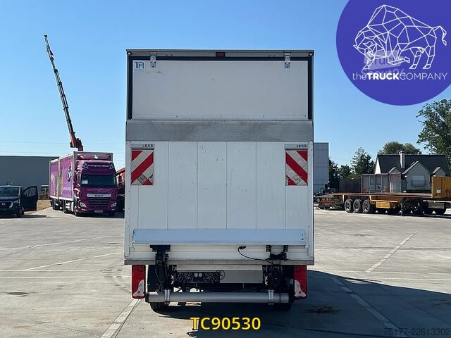 Valise Mercedes-Benz Sprinter 317 CDI KOFFER MET LIFT - AUTOMAAT