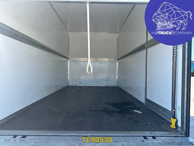 Valise Mercedes-Benz Sprinter 317 CDI KOFFER MET LIFT - AUTOMAAT