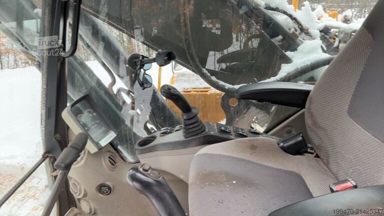 Kettenbagger Volvo EC250DNL with 3 excavator buckets