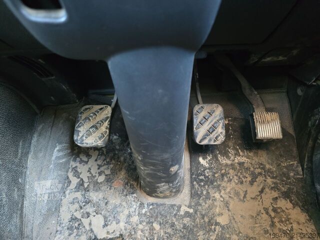 Vejfejemaskine Renault Scarab Major 7001