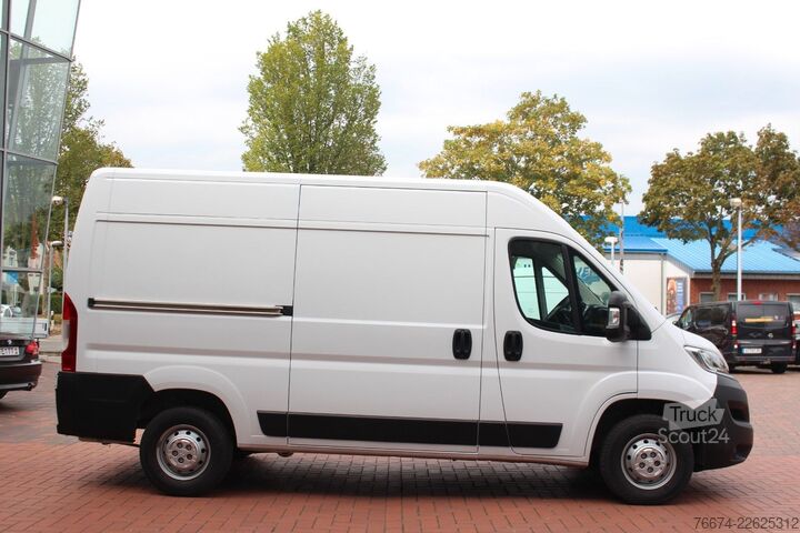 Panelová dodávka Citroën Jumper 35 L2H2 BlueHDi 140 Holz Klima Kamera