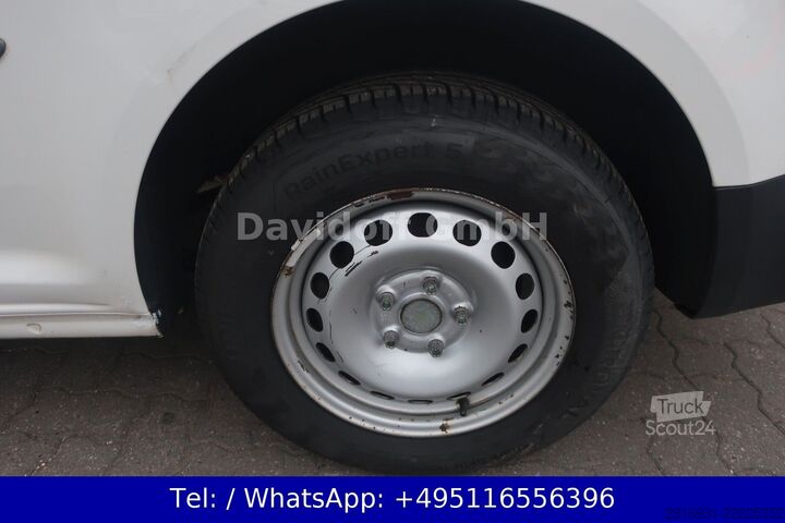 Furgone VW Nr.B59 Caddy 1.Hand / Klima / AHK / Scheckheft
