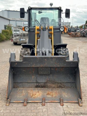 Wiellader MECALAC AX 700 4x4 Schaufel NEU Greifschaufel