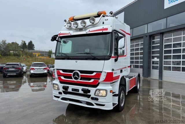 Trattore stradale standard MERCEDES-BENZ Actros 2044 4x4