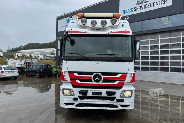 Tracteur routier standard MERCEDES-BENZ Actros 2044 4x4