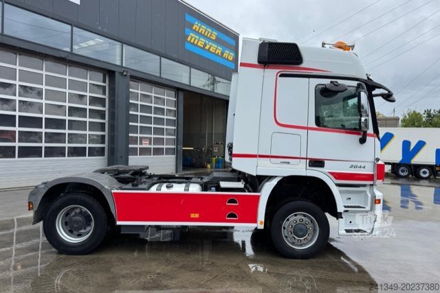 Tracteur routier standard MERCEDES-BENZ Actros 2044 4x4