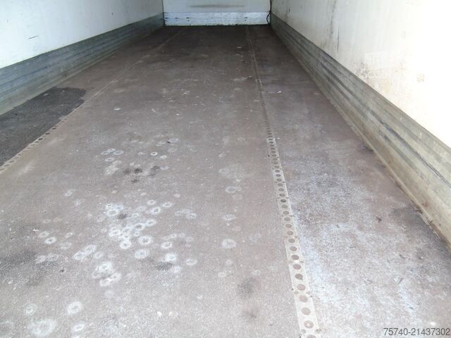 Valiză MAN TGM 18.250 + euro 6 + lift + iso box