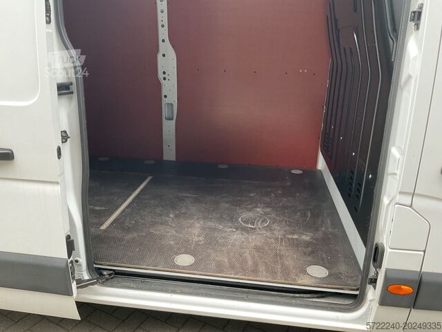 Camionnette à caisse Renault Master