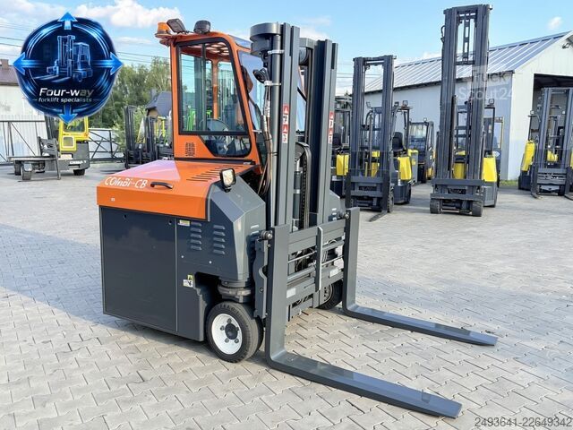 Chariot élévateur multidirectionnel Combilift CBE2500 TRIPLEX 4900 POSITIONER CABIN