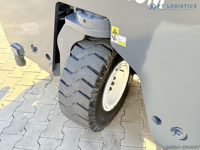 Chariot élévateur multidirectionnel Combilift C4000 GAS TRIPLEX 6900 FREE-LIFT CABIN