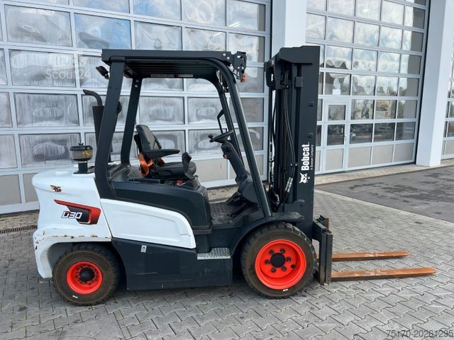 Frontlastare truck BOBCAT D30NXS / nur 482h! / 12.2023 / SS