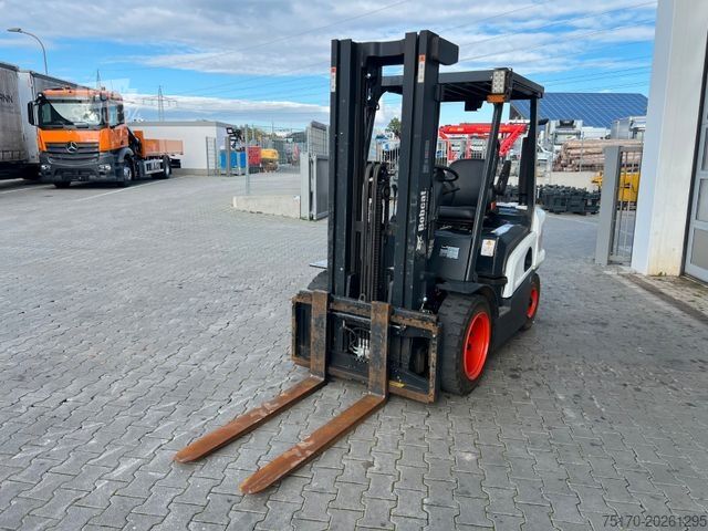 Frontlastare truck BOBCAT D30NXS / nur 482h! / 12.2023 / SS