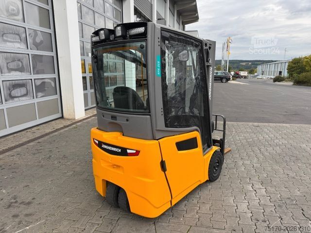 Frontstapler JUNGHEINRICH EFG 215 / Triplex: 4.25m! / SS / 4.168h / 2024