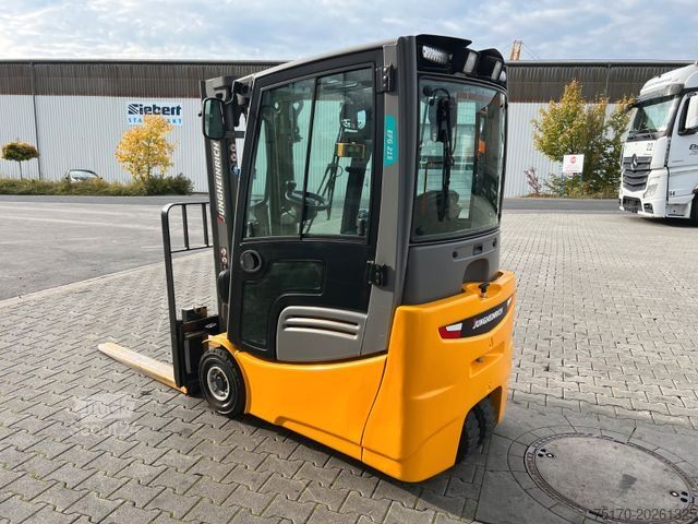 Frontstapler JUNGHEINRICH EFG 215 / Triplex: 4.25m! / SS /  4.029h