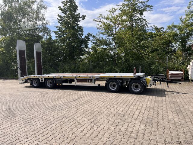Lågbyggd trailer Möslein T4 VB H1 gerade  neuer 4 Achs Tieflader gerade Ladefläche