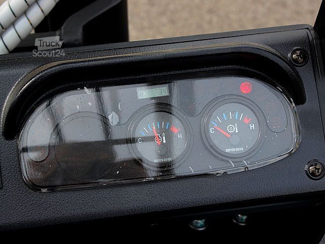 Преден мотокар Doosan 30 NXP Gas mit Schutzdach