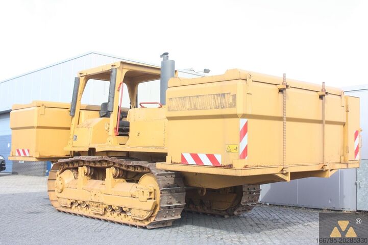 Caterpillar D6E Kraftstofftanker Caterpillar D6E Fuel tanker