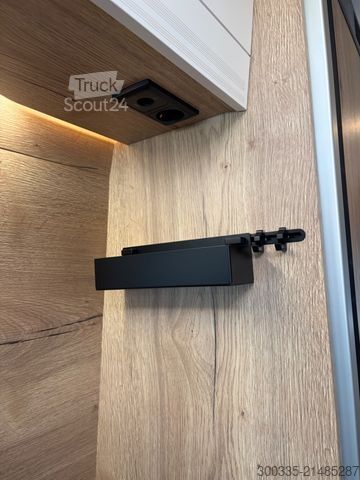 Camper CLEVER Runner 636 Active - Hubbett - Markise - Solar