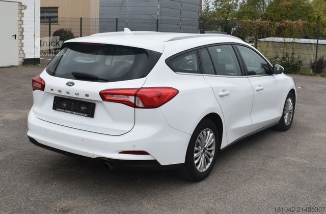 Minibus FORD Focus Kombilimousine