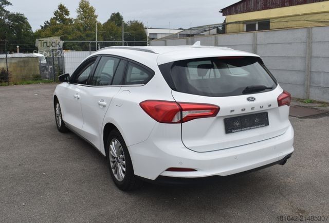 Minibus FORD Focus Kombilimousine