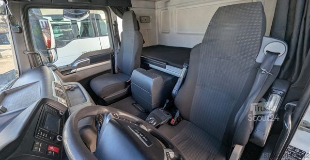 Tracteur routier standard MAN TGS 18.400