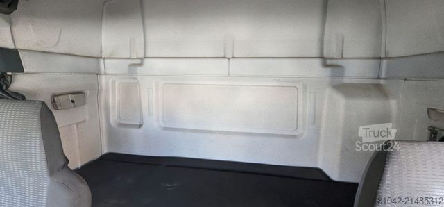 Tracteur routier standard MAN TGS 18.400