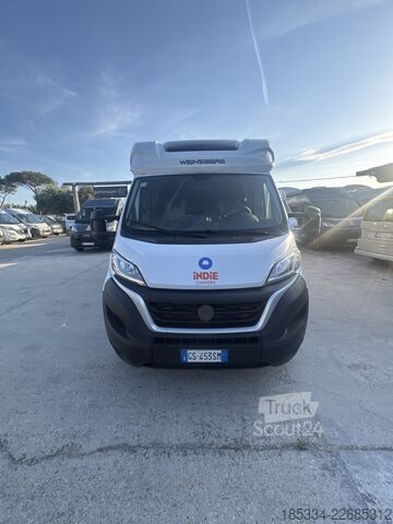 Half-integraal camper 2024 Fiat Ducato Weinsberg Carasuite Automatique | Couchages pour 5