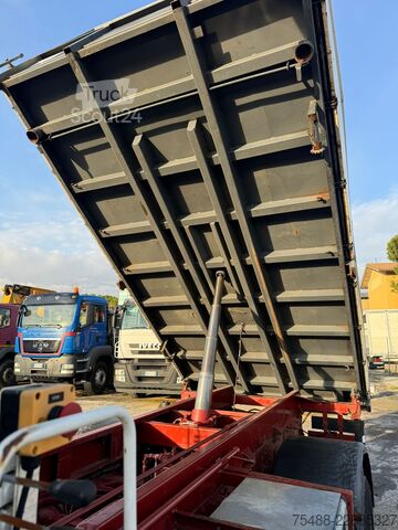 قلابية + رافعة 4X2 IVECO EUROCARGO 120 E 18
