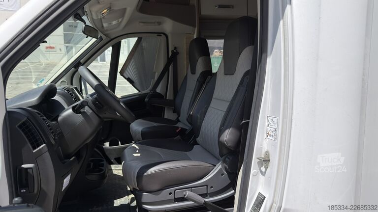 Puoliksi integroitu matkailuauto 2024 Fiat Ducato Weinsberg Carasuite Entièrement équipé | Couchages pour 5