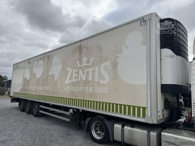 Eristetty laatikkopuoliperävaunu Merker 3Achs Maxima 1300 Portal Doppelst.2,9m