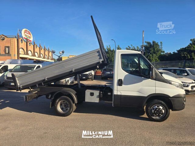 Wywrotka dostawcza Iveco DAILY 35-12 RIBALTABILE TRILATERALE 2017
