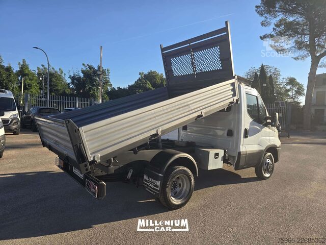 Wywrotka dostawcza Iveco DAILY 35-12 RIBALTABILE TRILATERALE 2017