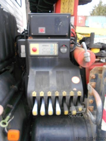 Kombi s prekucnikom MAN MAN LE8.150 mit Palfinger PKG7001