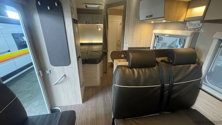 Polointegrovaný obytný automobil Fiat Ducato Carasuite 650 MF 4 Posti Letto | Semintegrato