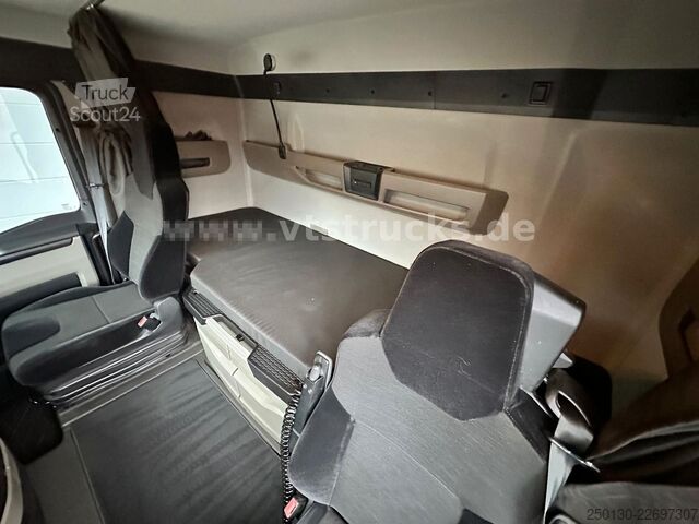 Стандартен влекач MAN TGX 26.430 6x4 BL