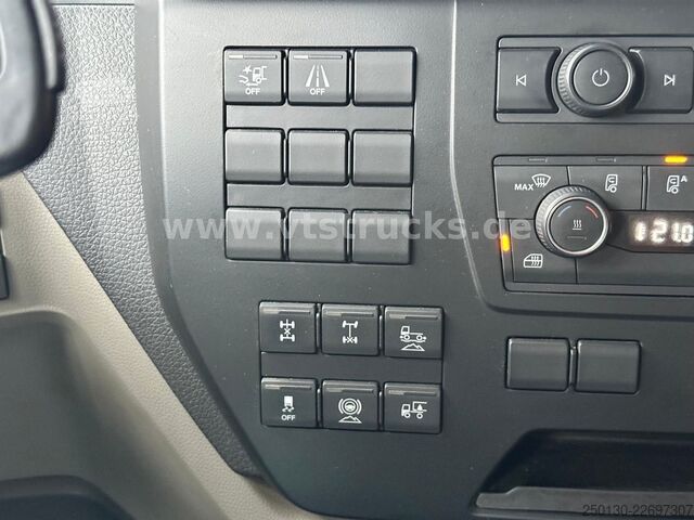 Стандартен влекач MAN TGX 26.430 6x4 BL