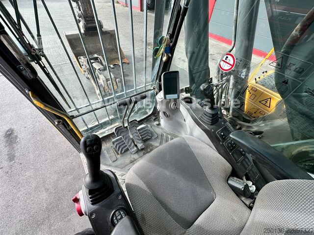 Excavadora de cadenas VOLVO EC300DN Kettenbagger mit Tieflöffel