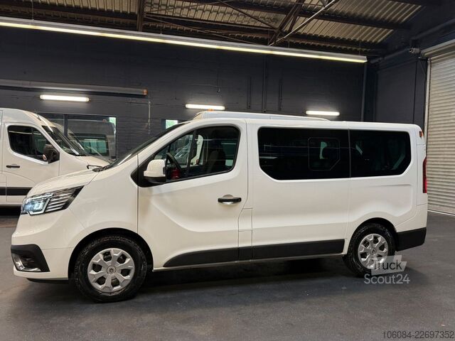 Minibusz RENAULT Trafic Kombi L1H1 Life Style 8 Sitze AC LED PDC