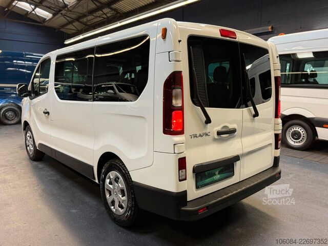 Minibusz RENAULT Trafic Kombi L1H1 Life Style 8 Sitze AC LED PDC