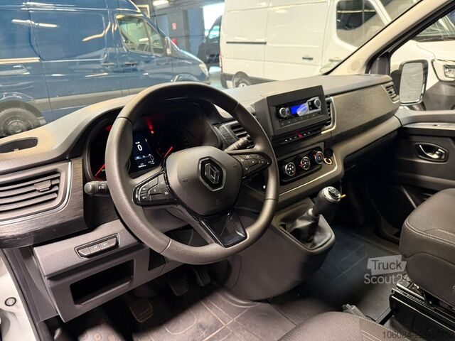 Minibusz RENAULT Trafic Kombi L1H1 Life Style 8 Sitze AC LED PDC