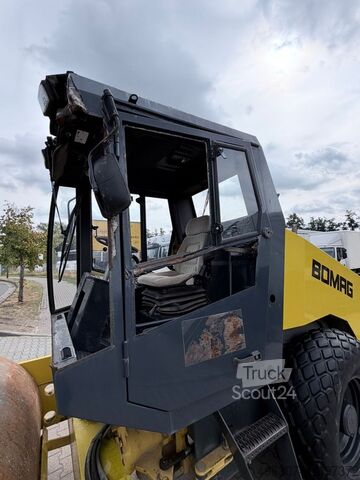 Rouleau monocylindre BOMAG BW 170 DH3