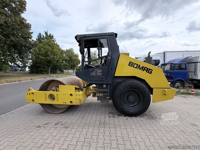 Rouleau monocylindre BOMAG BW 170 DH3