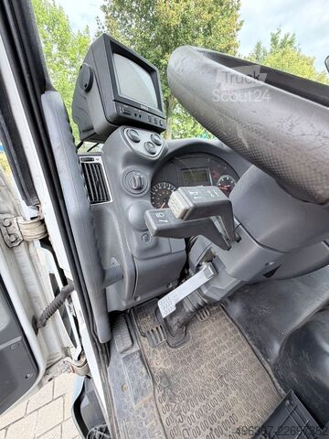 Fourgon tôlé IVECO ML75E18