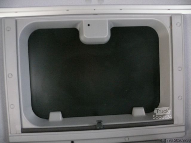 Dostavno vozilo s kesonom MERCEDES-BENZ Mercedes-Benz 821*Schlafplatz*6 Sitz*2xAHK*LBW