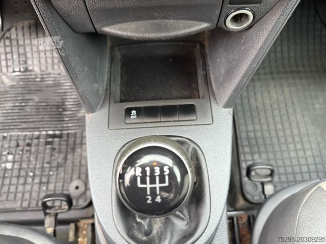 Minibus VOLKSWAGEN Caddy Kasten 1.6 TDI AHK TÜV03/2026 teilverglast