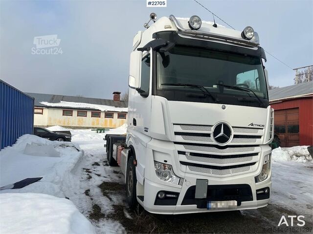 BDF-system Mercedes-Benz Actros 2551 6x2 Container Truck - ADR Rigged - San