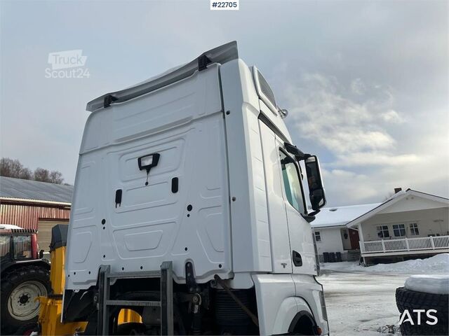 BDF-system Mercedes-Benz Actros 2551 6x2 Container Truck - ADR Rigged - San