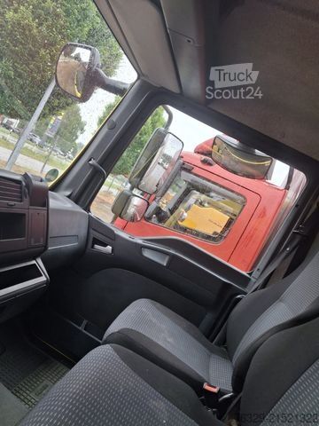 Transportador con plataforma y toldo MAN TGL 8.180