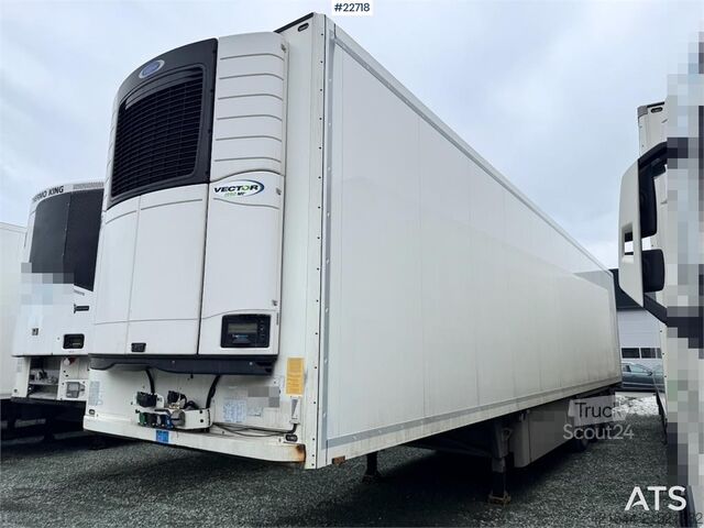 Pārvadājumi saldētavā/saldētavā Schmitz refrigerated/freezer semi-trailer with unit – trai